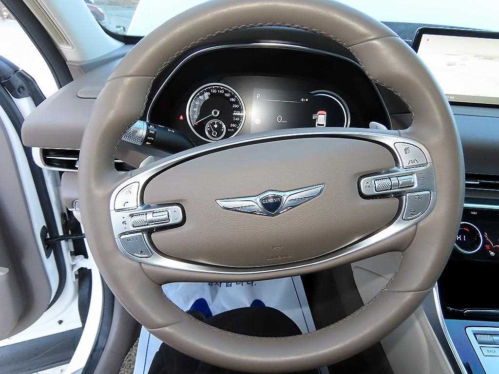 Genesis GV80 - Vista 8