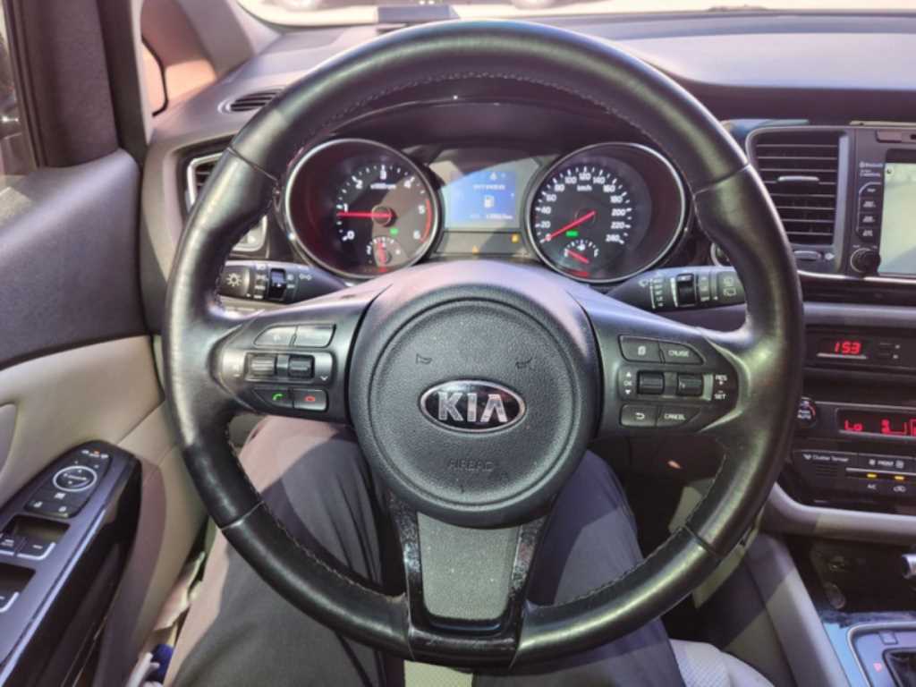 KIA Carnival 2015 Gris - Importación desde Corea - HF Imports Iquique - Foto 16