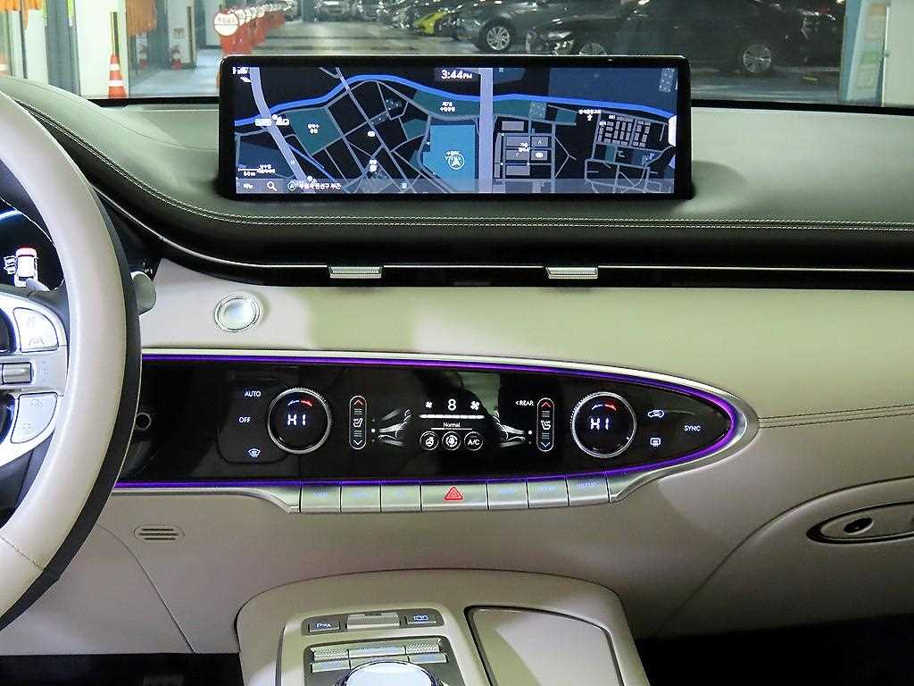 Genesis GV70 - Vista 11