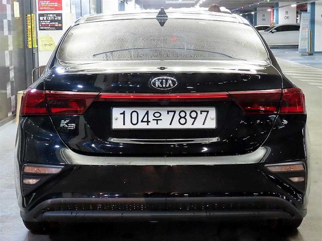 KIA K3 - Vista 5