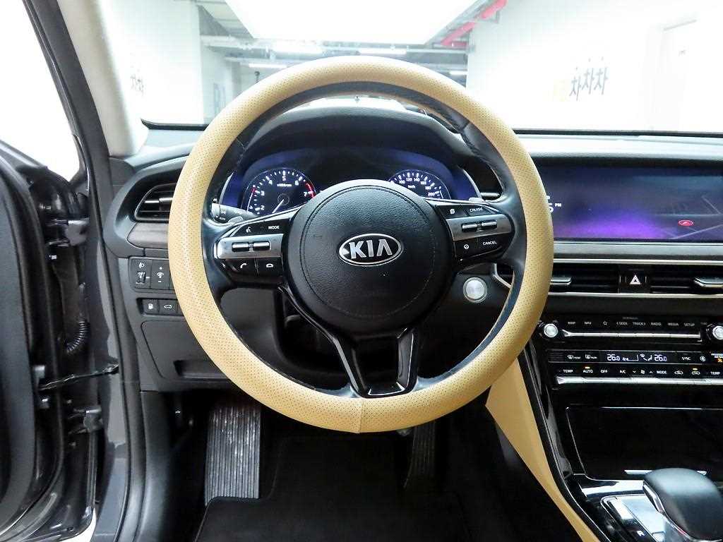 KIA K7 - Vista 8