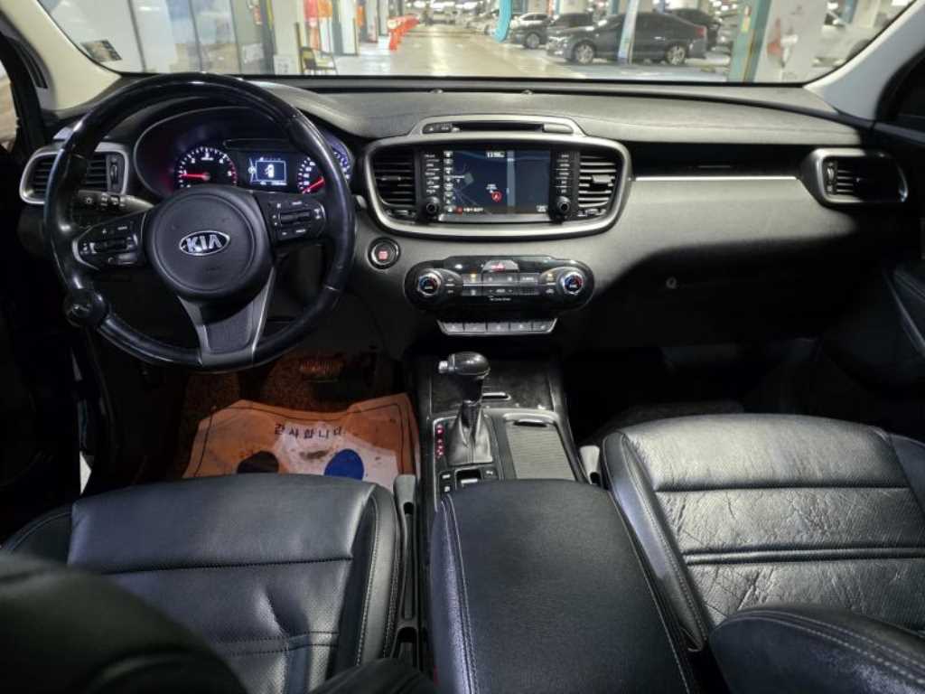 KIA Sorento - Vista 11