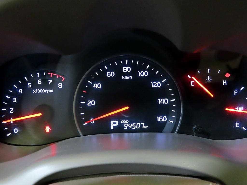 KIA Carnival - Vista 9