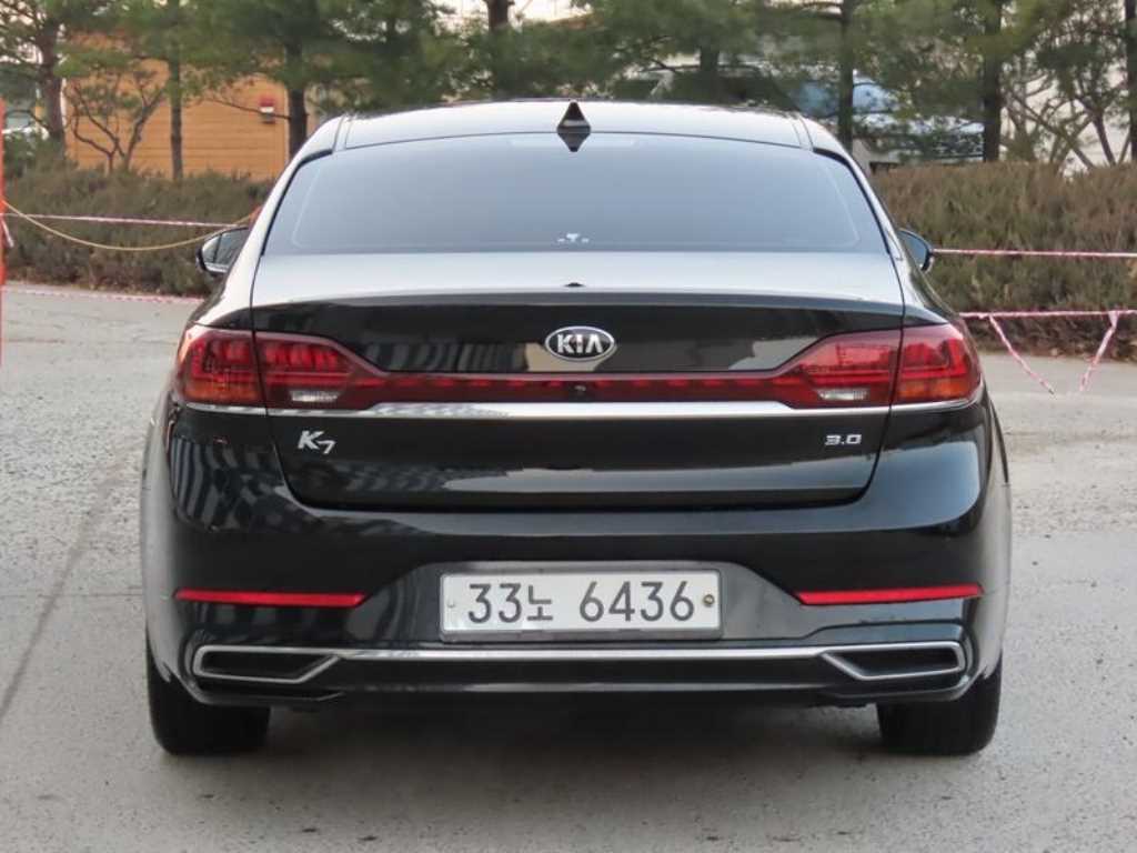 KIA K7 - Vista 4
