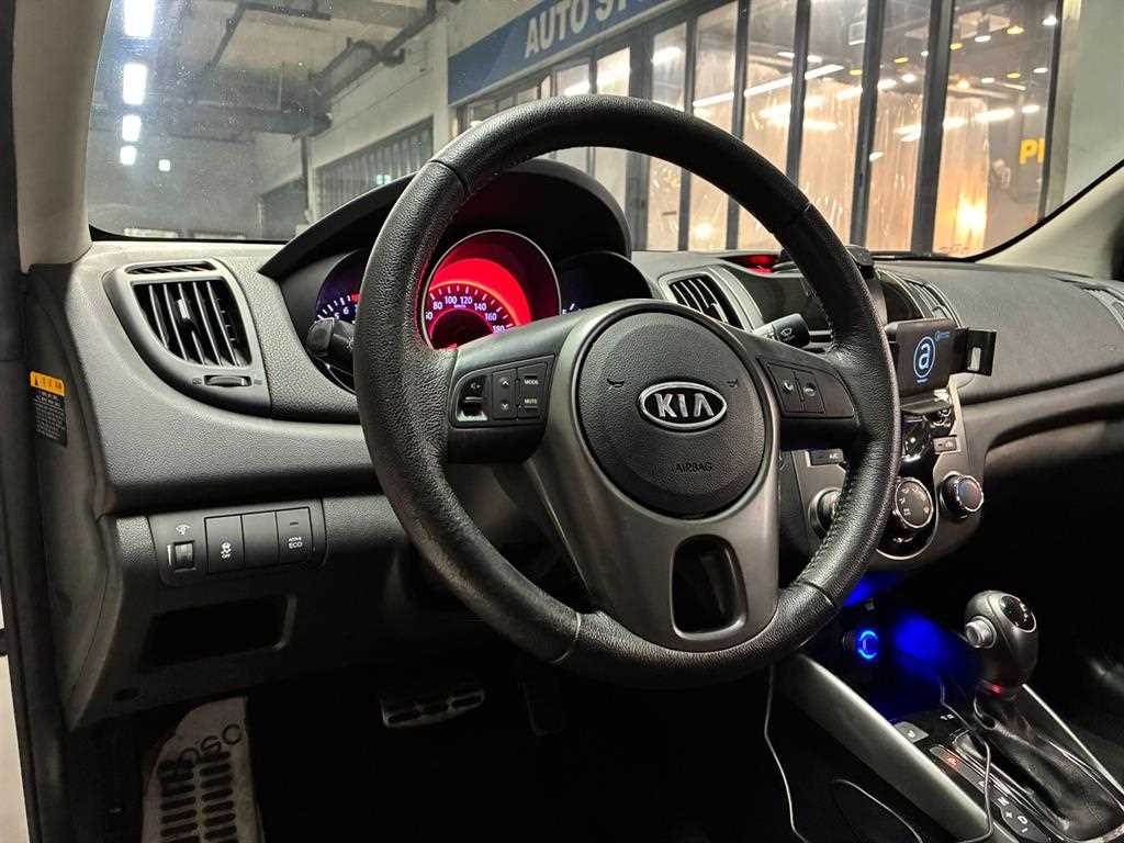 KIA Forte - Vista 12