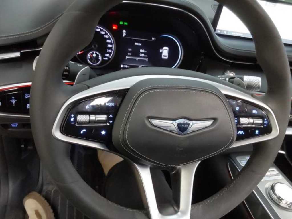 Genesis GV70 - Vista 4