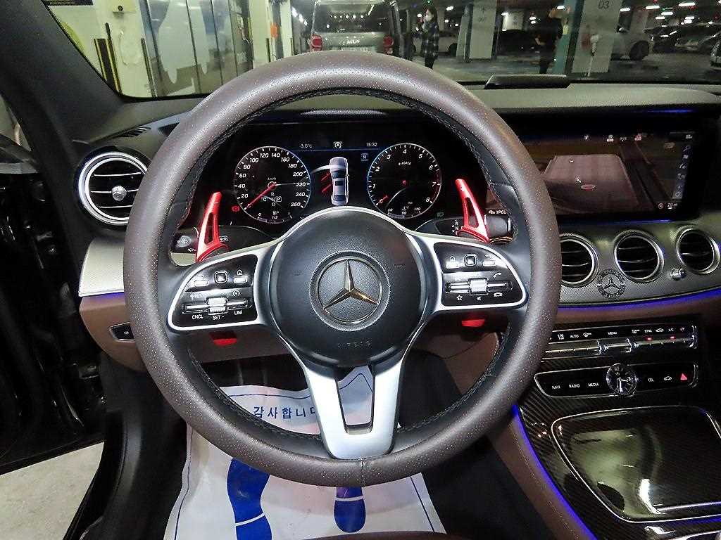 Mercedes Benz E class - Vista 9