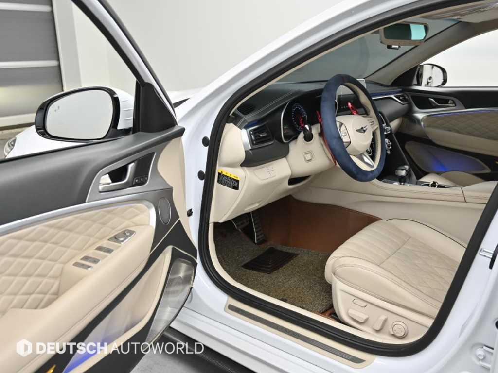 Genesis G70 - Vista 6