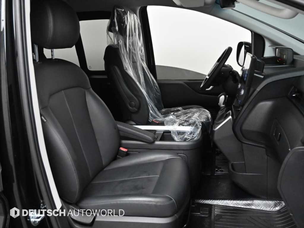 HYUNDAI Staria - Vista 10