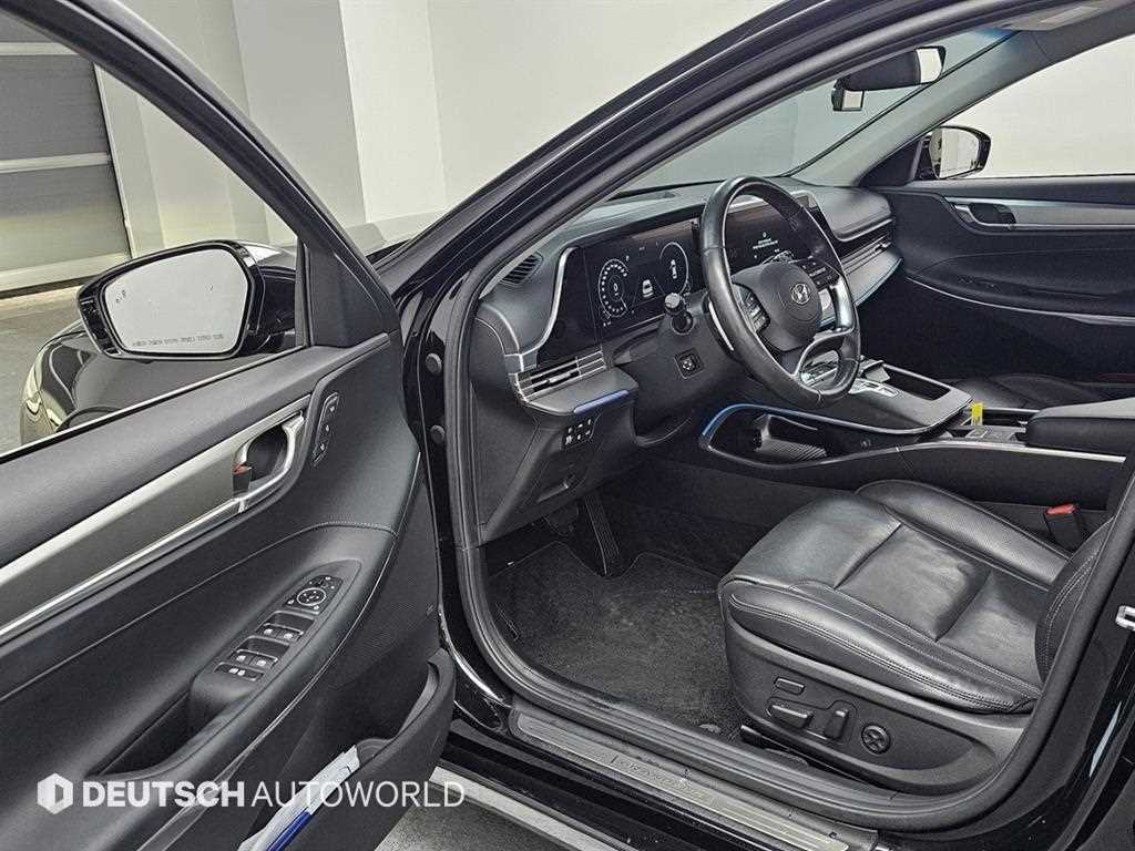 HYUNDAI Grandeur - Vista 12