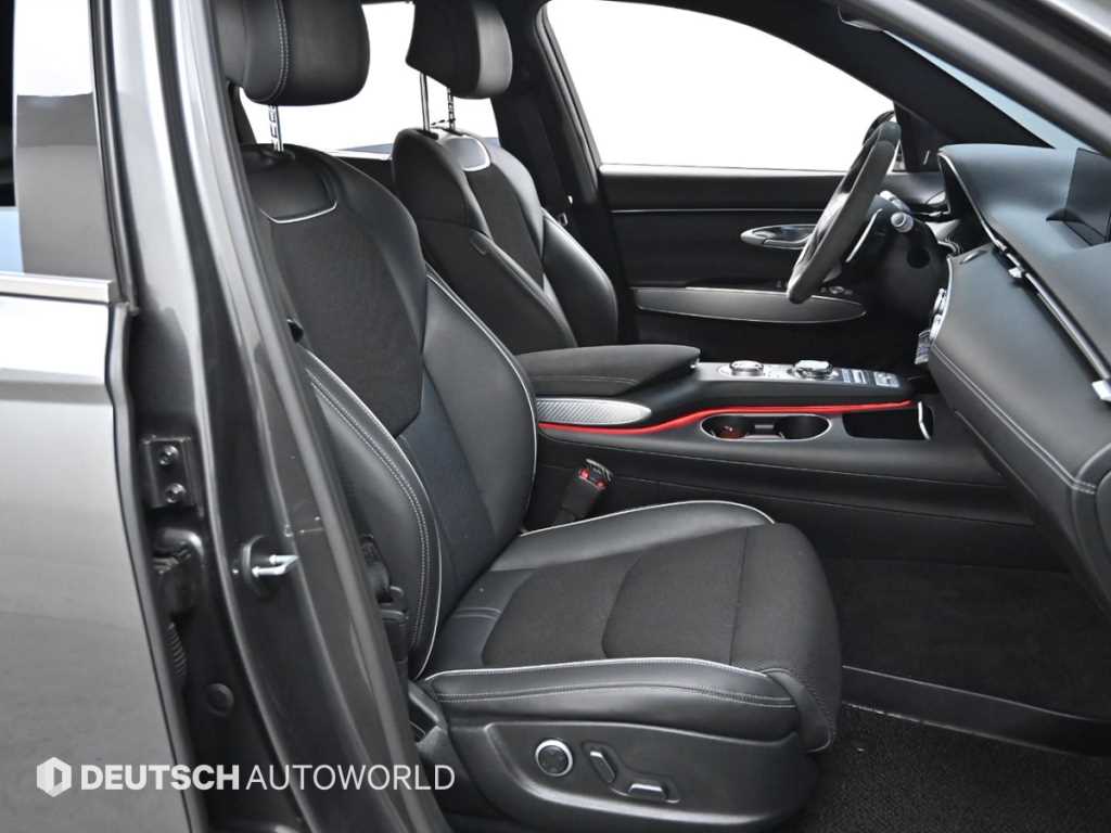 Genesis GV70 - Vista 10