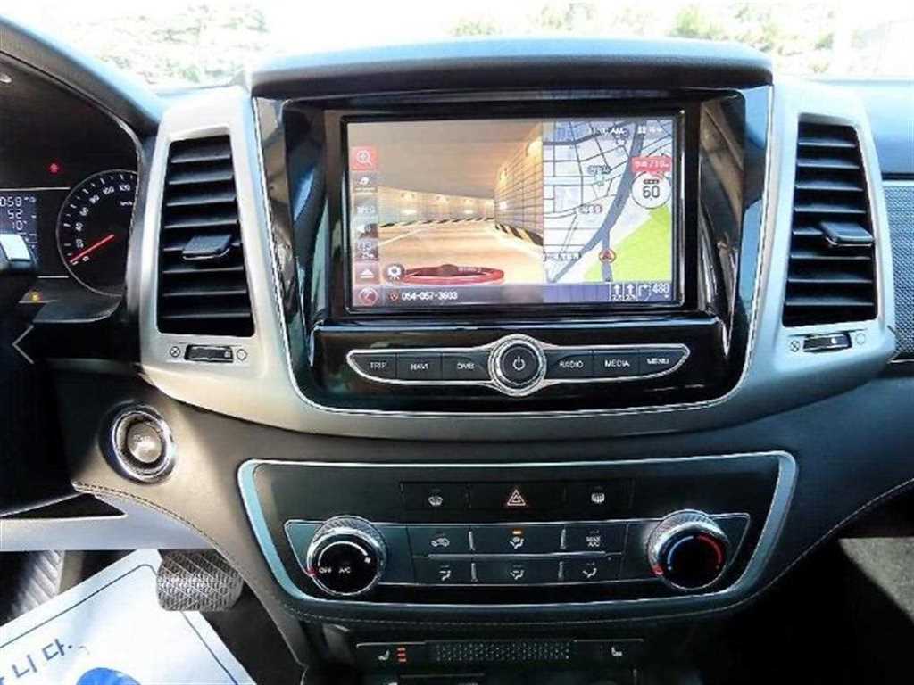 Ssangyong Rexton - Vista 12