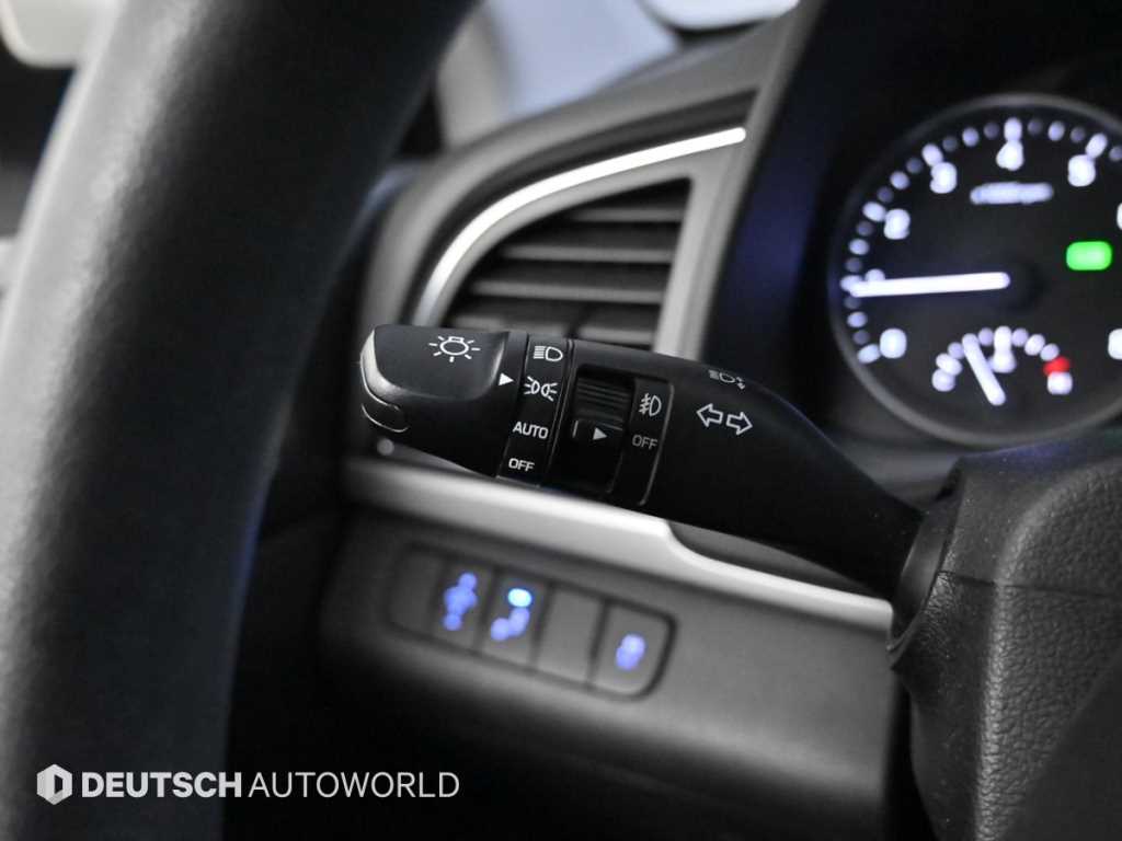 HYUNDAI Avante 2017 Blanco - Importación desde Corea - HF Imports Iquique - Foto 16