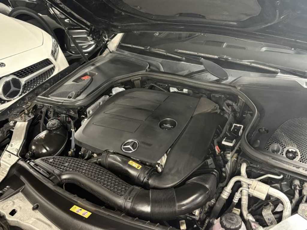 Mercedes Benz E class - Vista 7