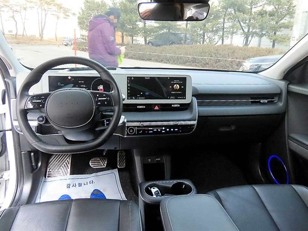 HYUNDAI Ioniq 5 - Vista 7