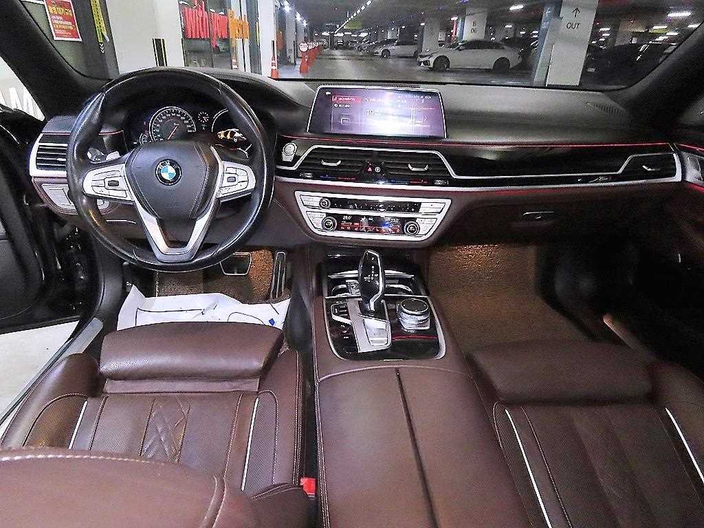 BMW 7 Series - Vista 10