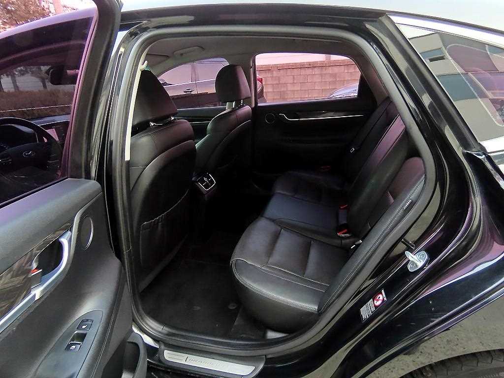 HYUNDAI Grandeur - Vista 6