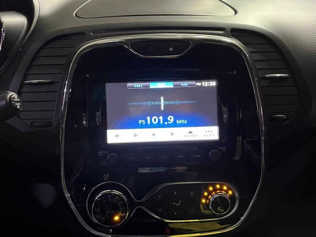 SAMSUNG QM3 - Vista 9