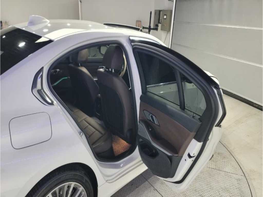 BMW 3 series - Vista 10