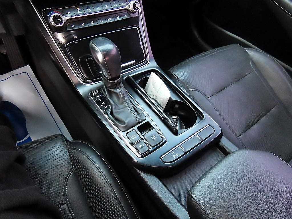 HYUNDAI Grandeur - Vista 11