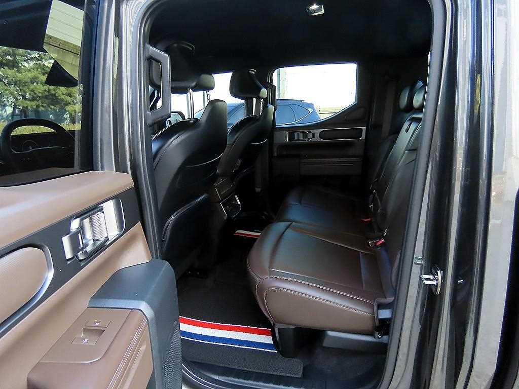 KIA Tasman - Vista 6