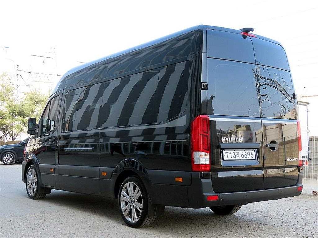 HYUNDAI Solati - Vista 3