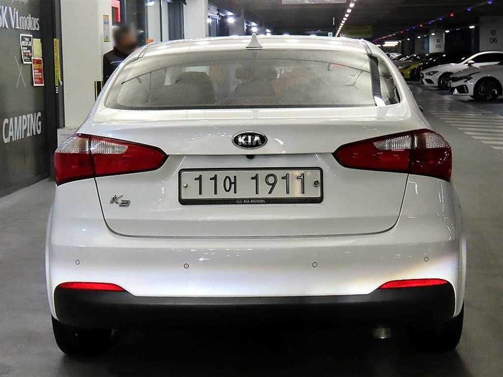 KIA K3 - Vista 5