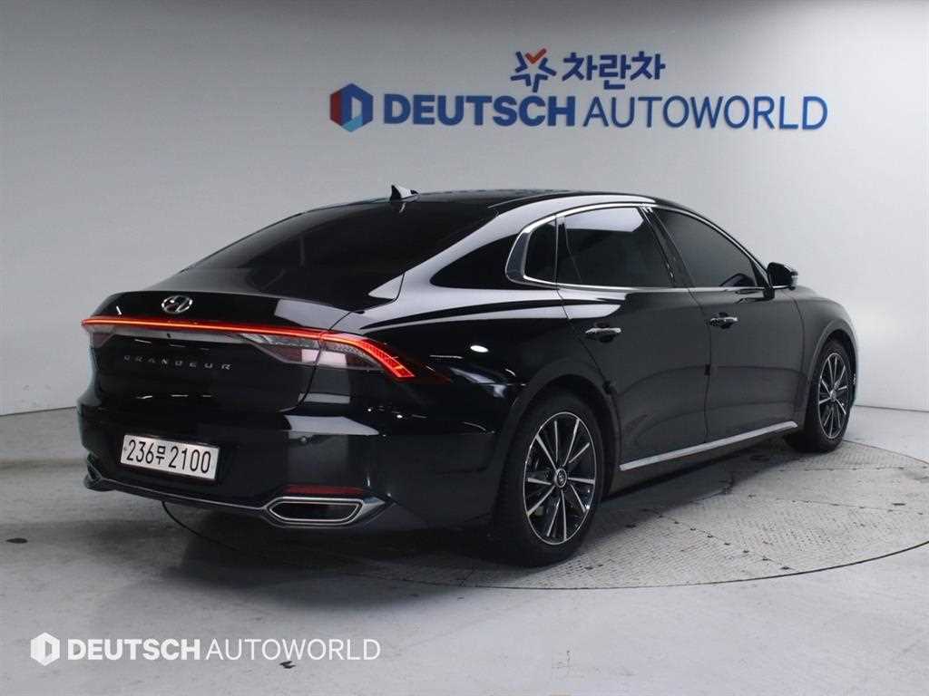 HYUNDAI Grandeur - Vista 4