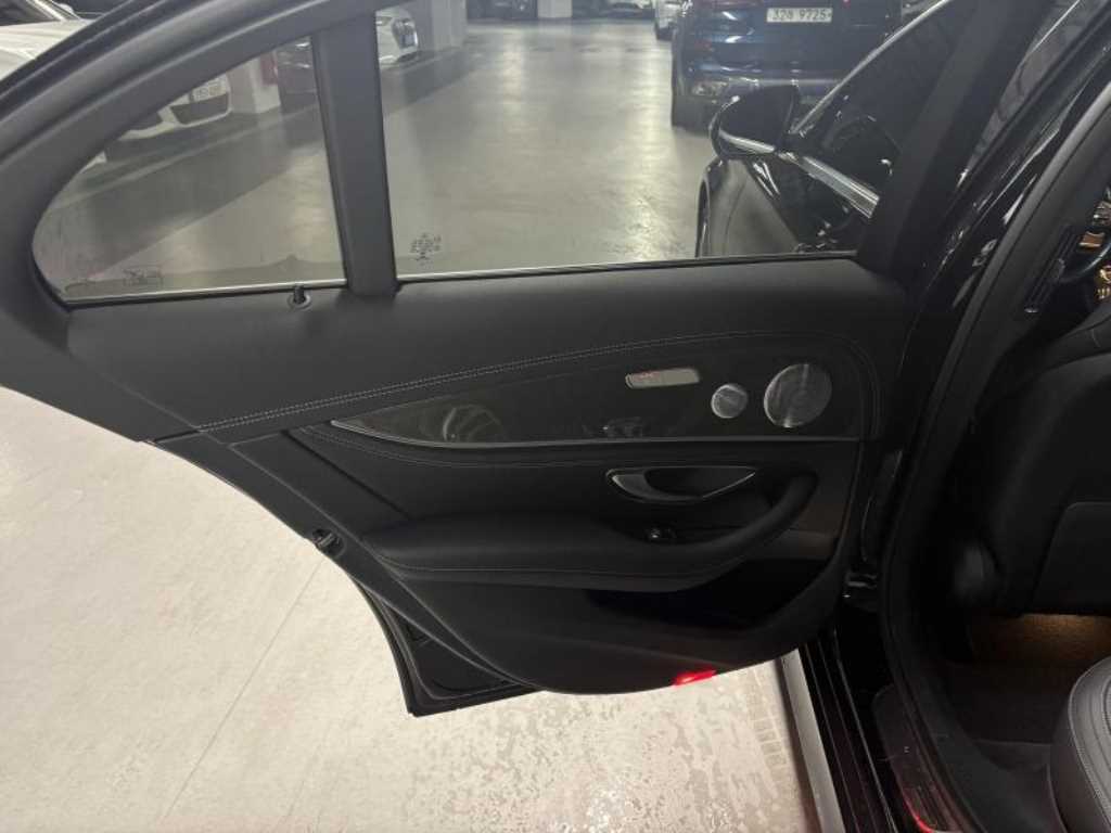 Mercedes Benz E class 2020 Negro - Importación desde Corea - HF Imports Iquique - Foto 18