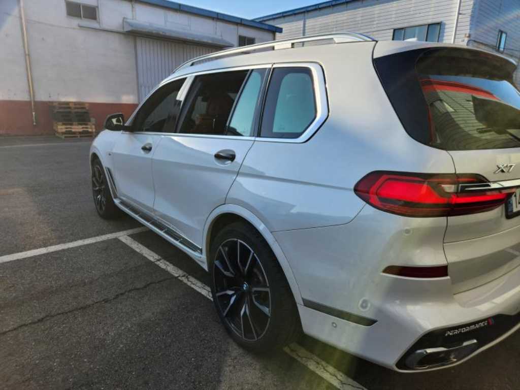 BMW X7 - Vista 6