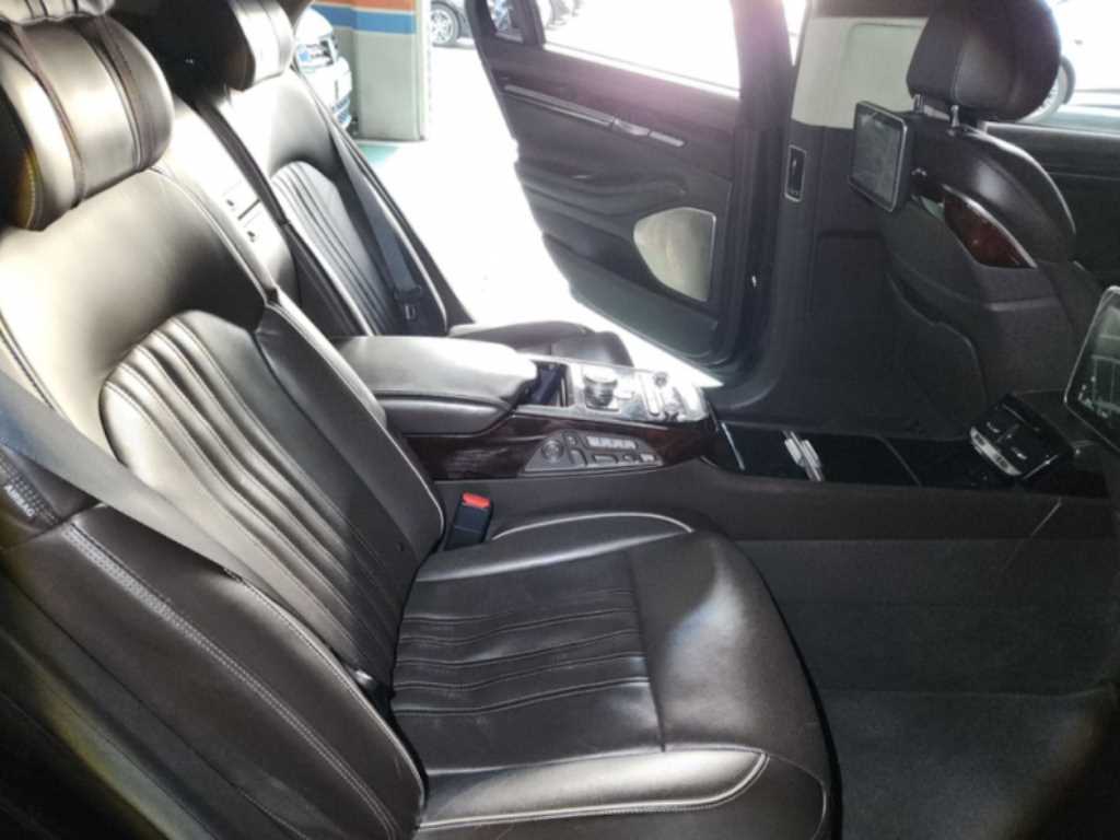 Genesis EQ900 - Vista 9