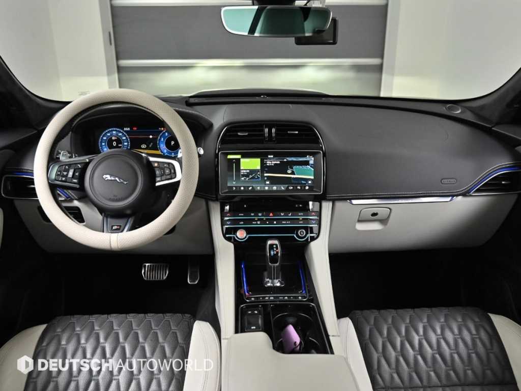 Jaguar F-PACE - Vista 7