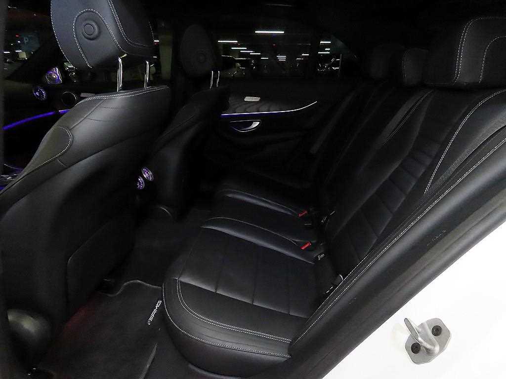 Mercedes Benz E class - Vista 7