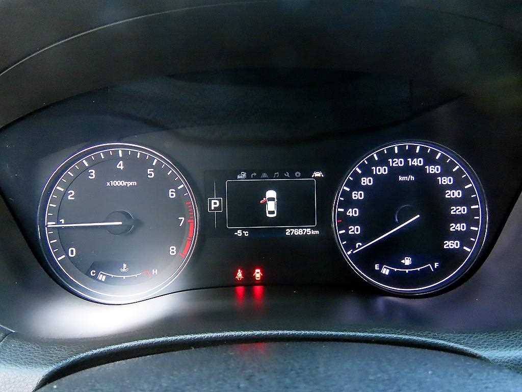 HYUNDAI Genesis - Vista 9