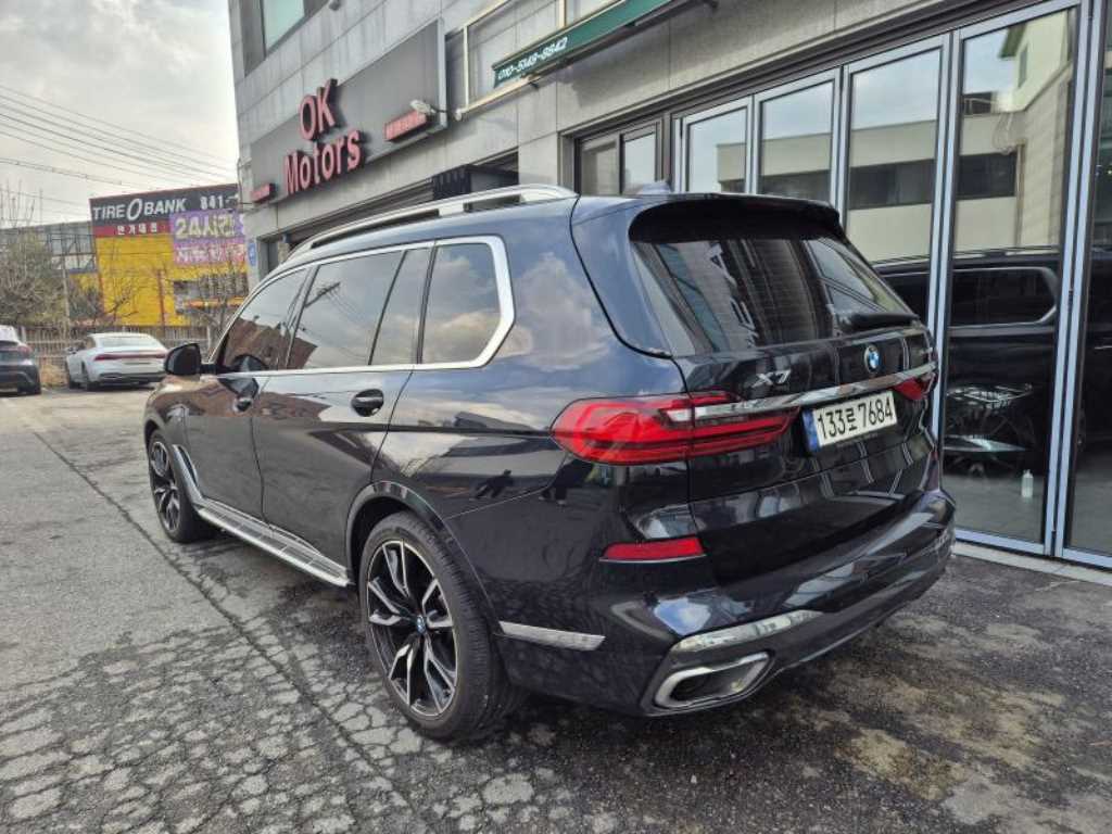 BMW X7 - Vista 4