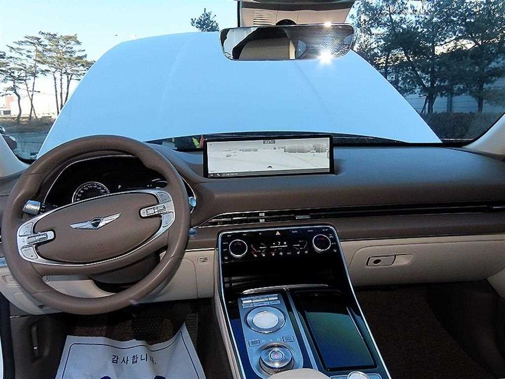 Genesis GV80 - Vista 7