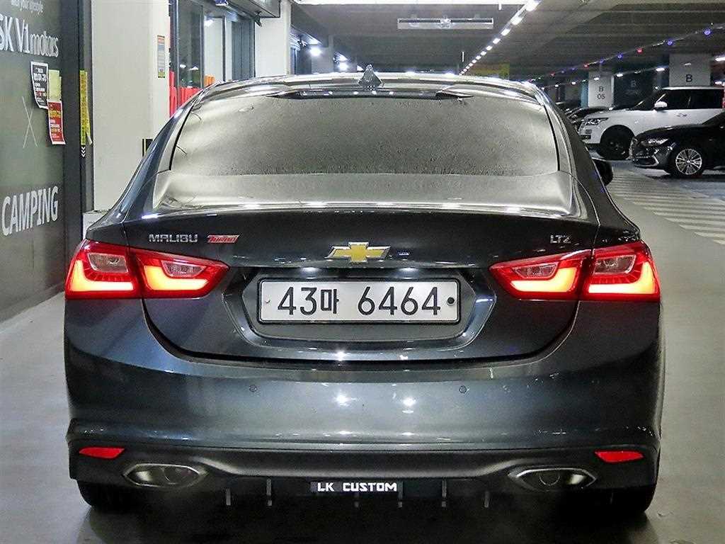 Chevrolet Malibu - Vista 5