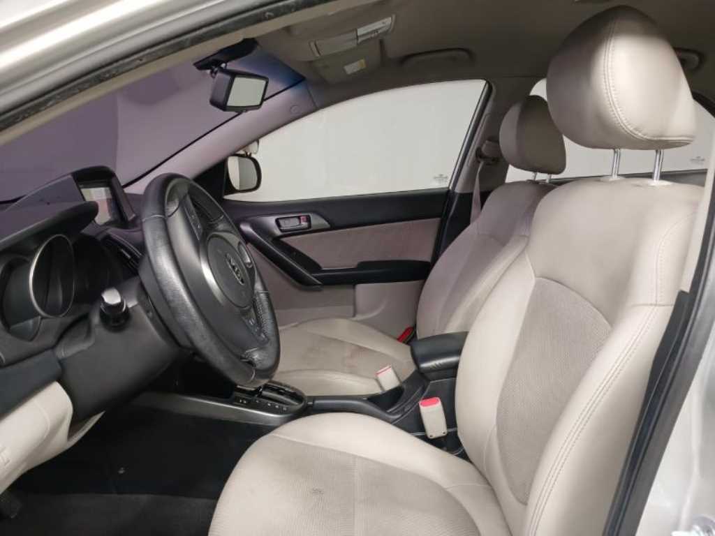 KIA Forte - Vista 7