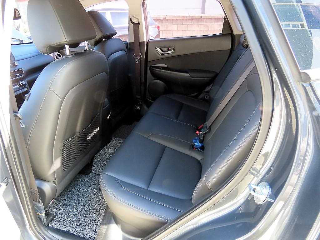 HYUNDAI Kona - Vista 6