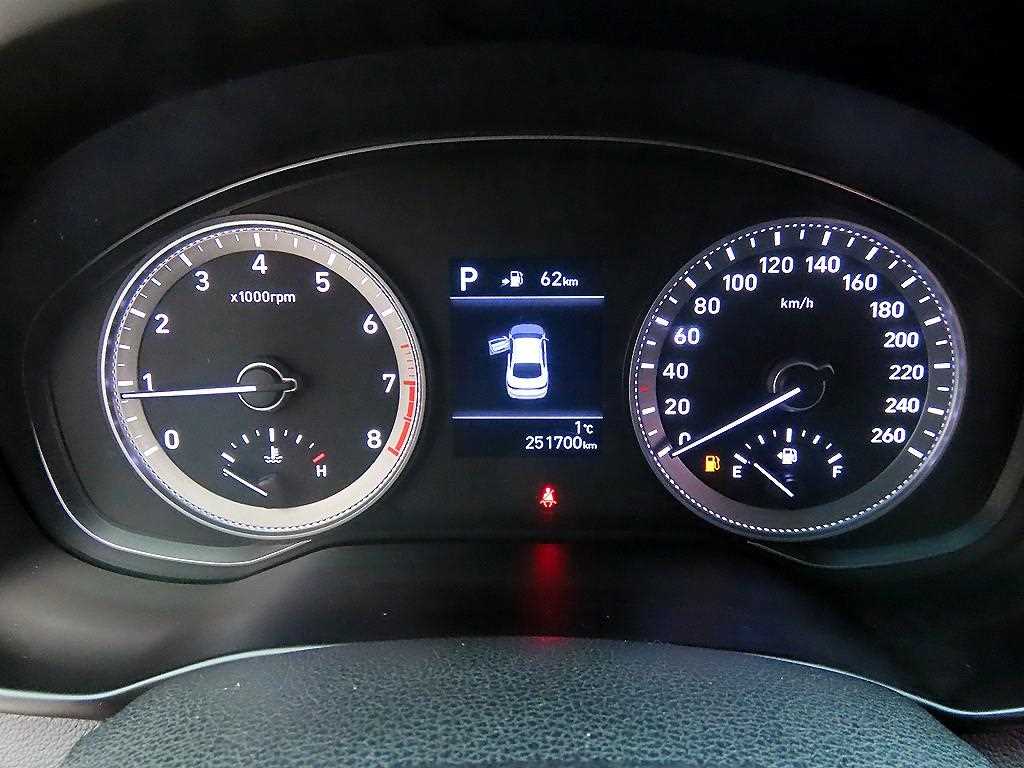 HYUNDAI Grandeur - Vista 9