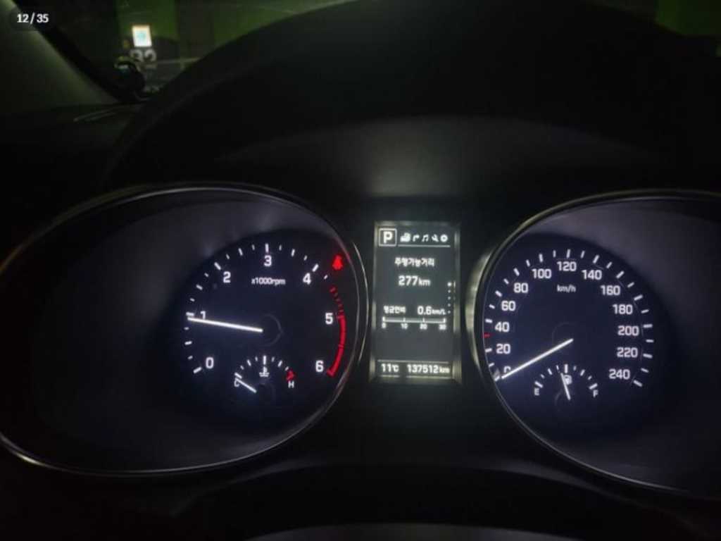 HYUNDAI Maxcruz - Vista 9