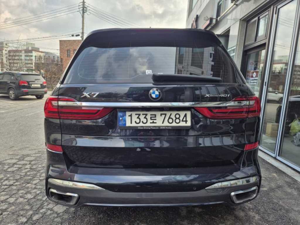 BMW X7 - Vista 3