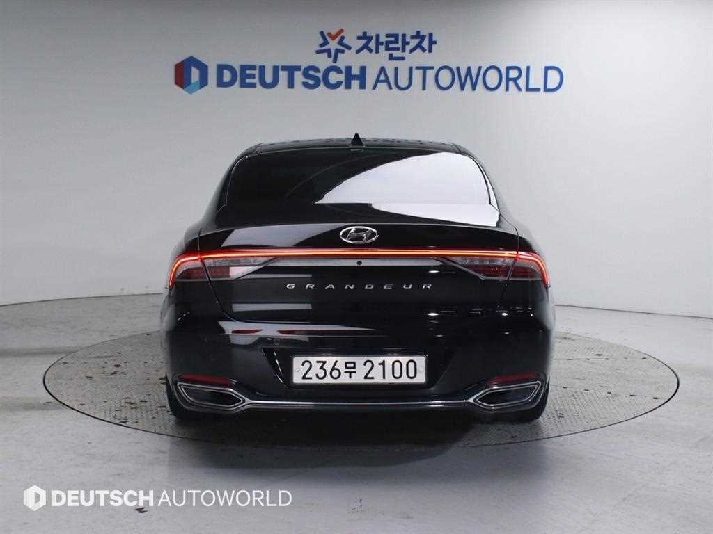 HYUNDAI Grandeur - Vista 5