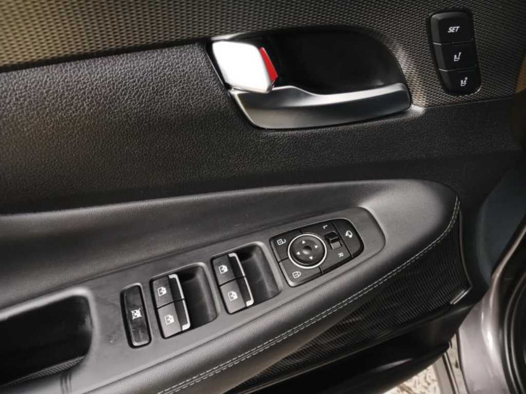 HYUNDAI Santa Fe - Vista 9