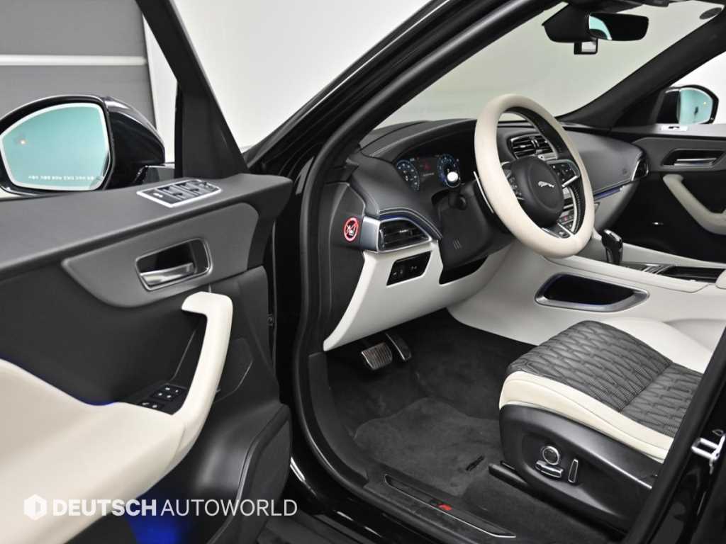 Jaguar F-PACE - Vista 11