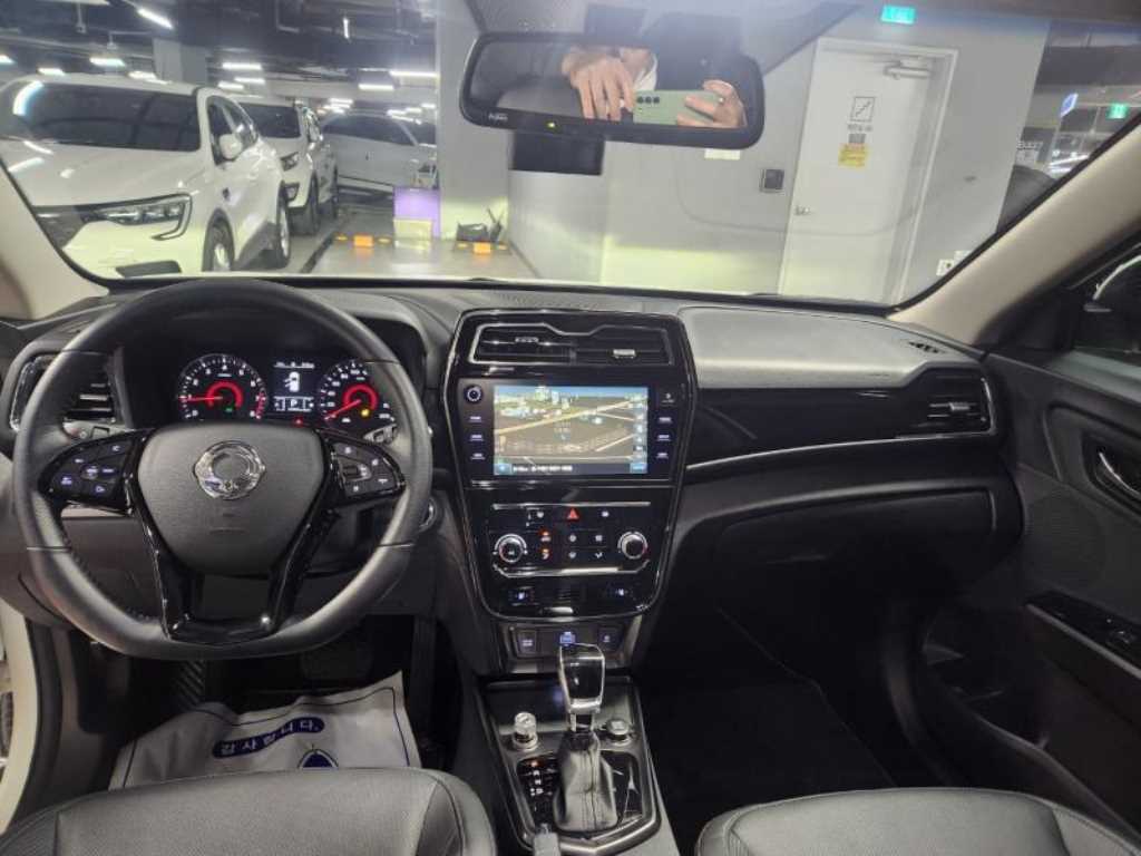 Ssangyong Tivoli - Vista 5