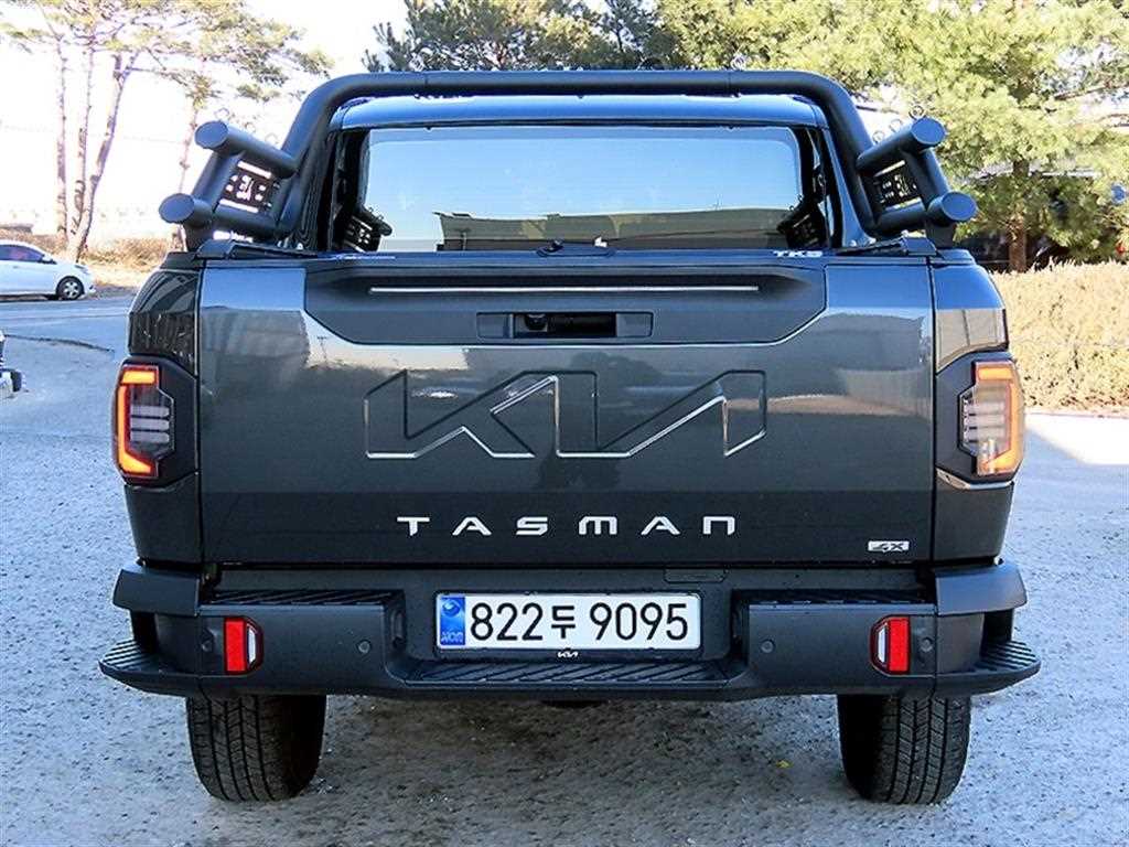 KIA Tasman - Vista 4