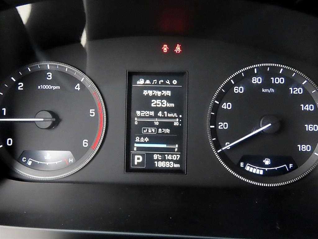 HYUNDAI Solati - Vista 10