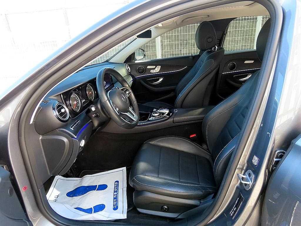 Mercedes Benz E class - Vista 5