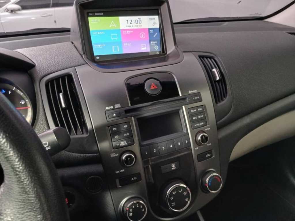 KIA Forte 2010 Plateado - Importación desde Corea - HF Imports Iquique - Foto 15